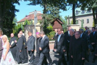 księża oraz grupa świeckich uczestników dożynek